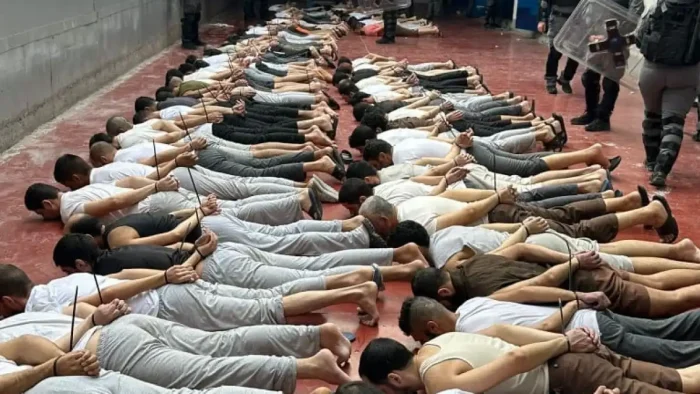 مركز حقوقي: انتهاكات غير مسبوقة ضد آلاف الأسرى في السجون الإسرائيلية بعد صفقة التبادل الأخيرة - وكالة قدس برس للأنباء
